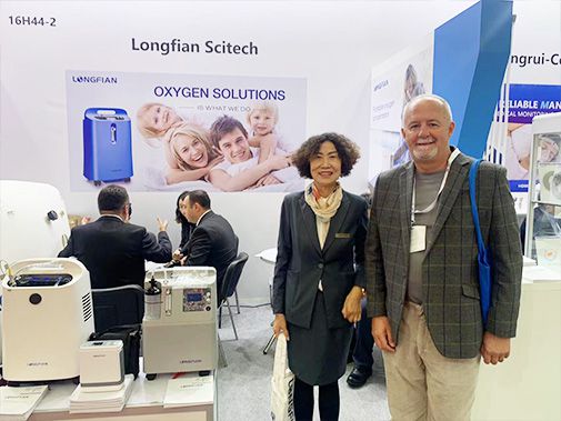 Longfian florece en la exposición MEDICA de Dusseldorf